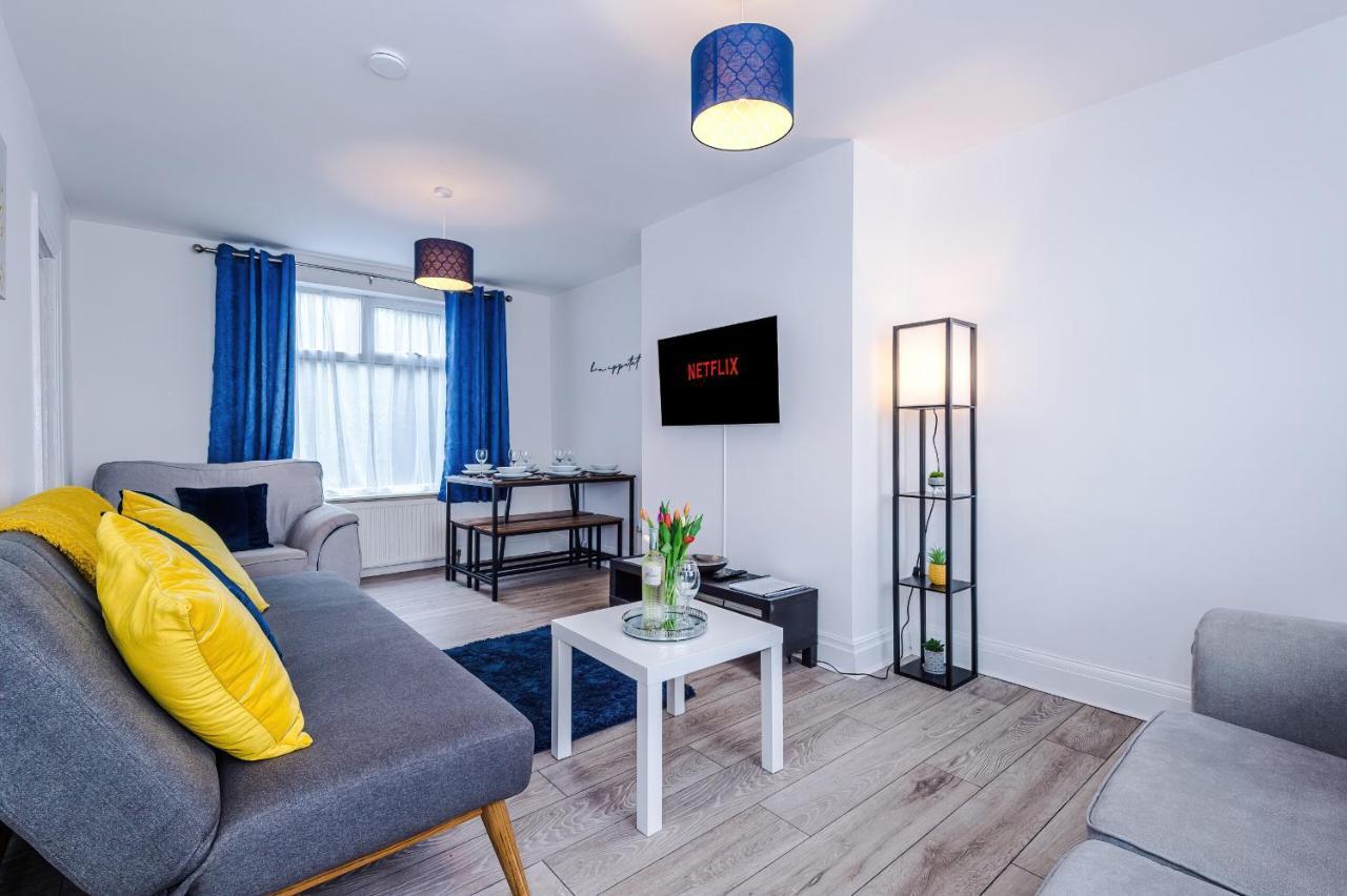 Casa de férias Half Mile To Etihad Stadium & Coop Arena, Free Parking, 6 Ppl *