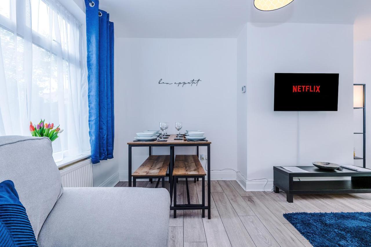 Casa de férias Half Mile To Etihad Stadium & Coop Arena, Free Parking, 6 Ppl *
