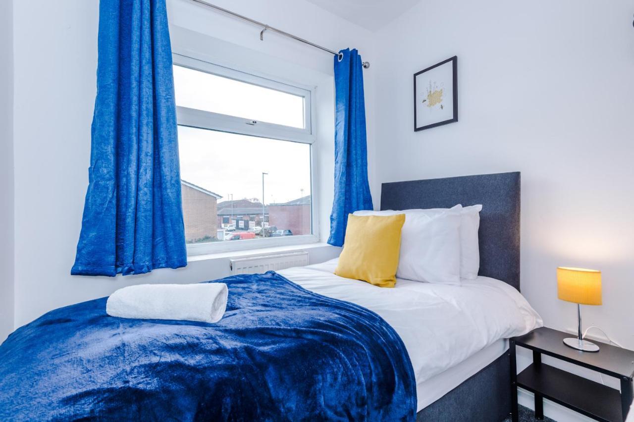 Half Mile To Etihad Stadium & Coop Arena, Free Parking, 6 Ppl Casa de férias Manchester